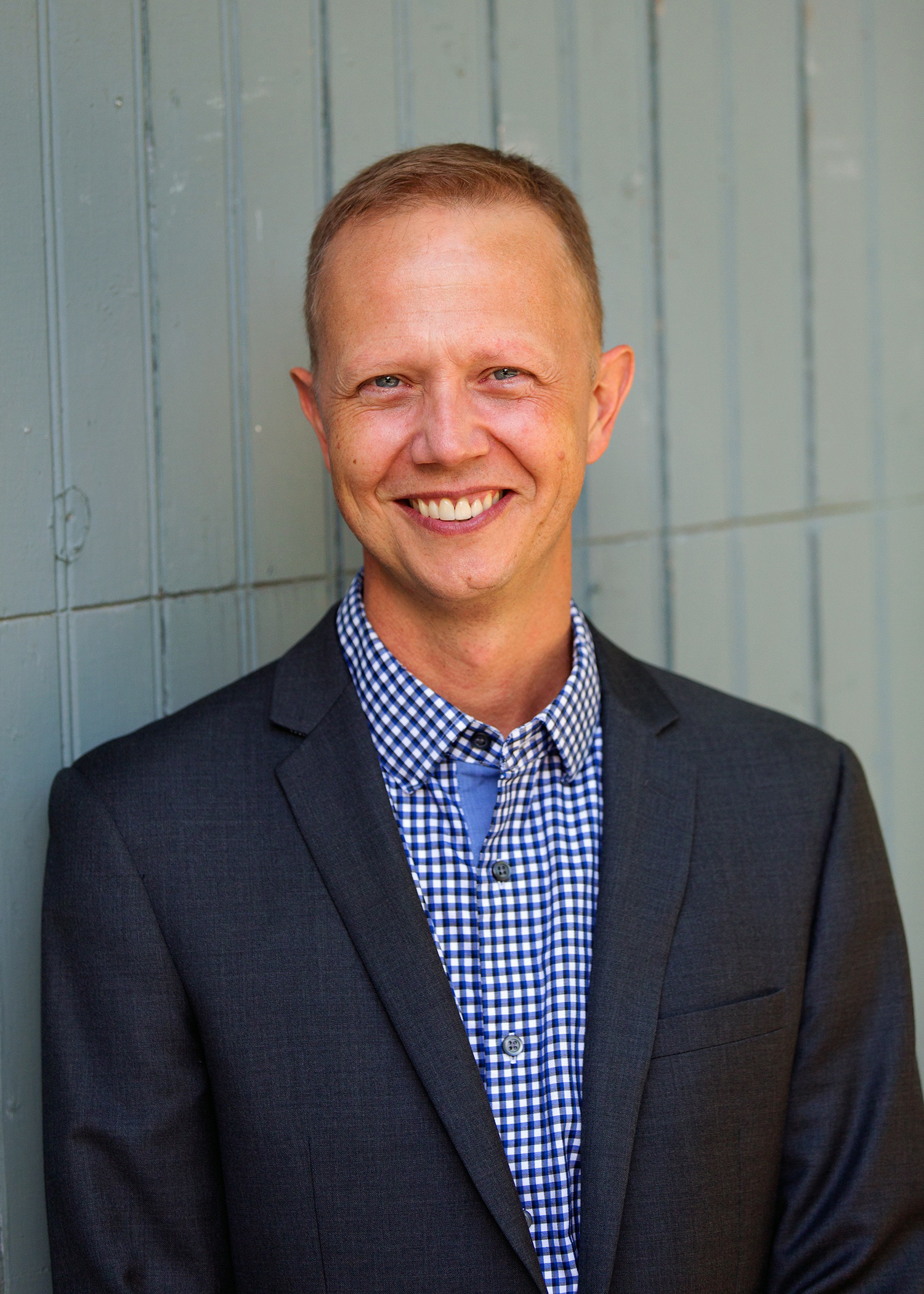 Headshot of Kris Johnson.